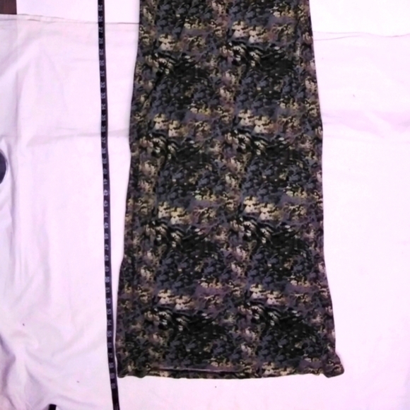 00s vintage fine gage jersey animal camo printed maxi gown with cutouts - Picture 13 of 14